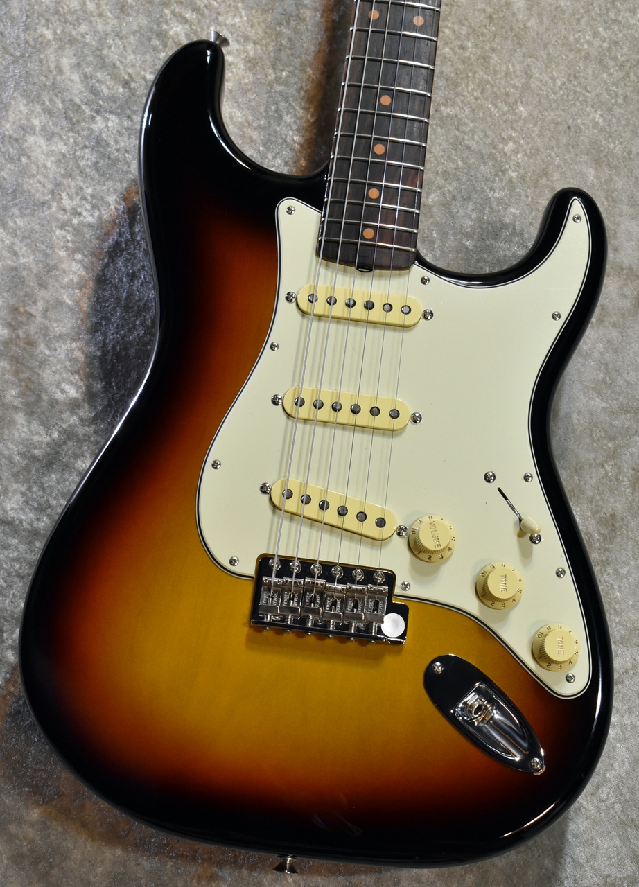 Fender American Vintage II 1961 Stratocaster 3-Color Sunburst