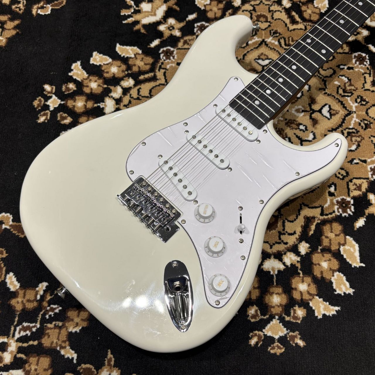 BUSKER'S BST-Standard GWT ストラトキャスタータイプ（新品特価/送料