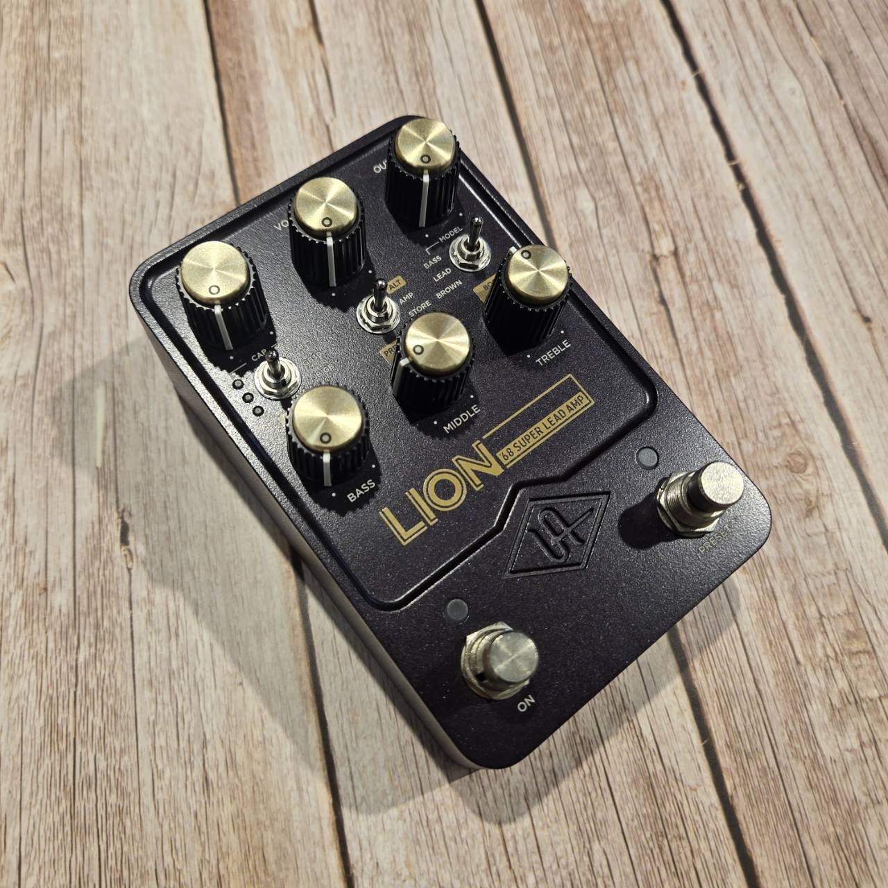 UAFX LION 中古 美品 Universal Audio UAFX Lion 68【中古現物画像】（中古/送料無料