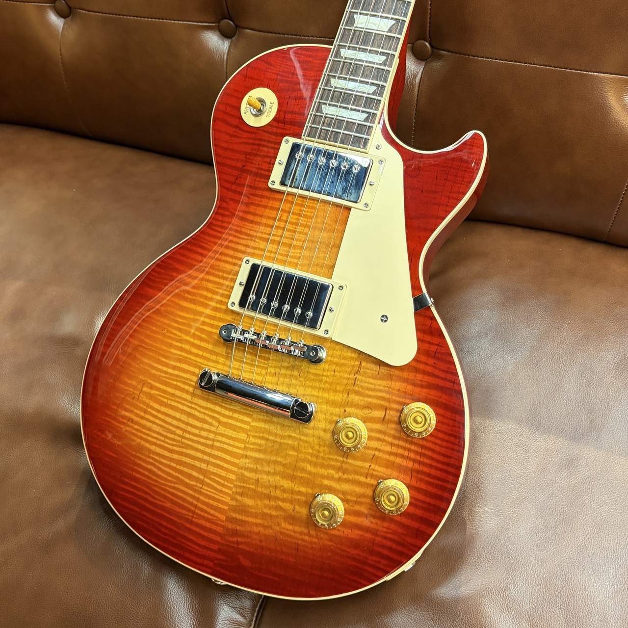 【極美品】ギブソンレスポール '50 ジャパンエクスクルーシブ 3.9kg台 極美品】ギブソンレスポール '50 ジャパンエクスクルーシブ 3.9kg台