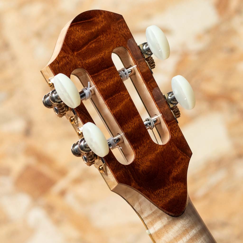 Joji Yoshida Guitars #109 Tenor Engelmann Spruce / Jacaranda（新品