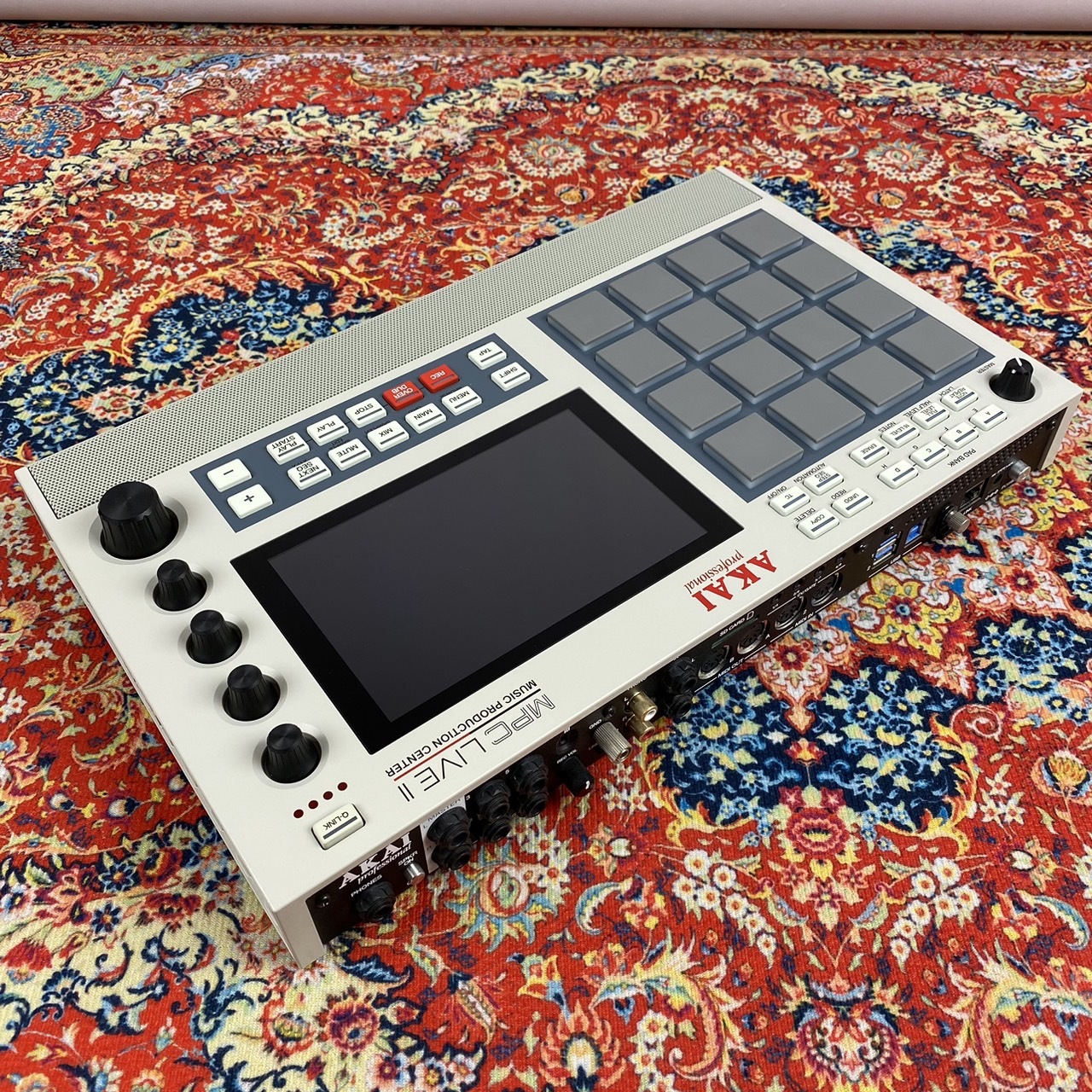 AKAI MPC Live II Retro Edition【DECKSAVER付属】【現物画像】（中古