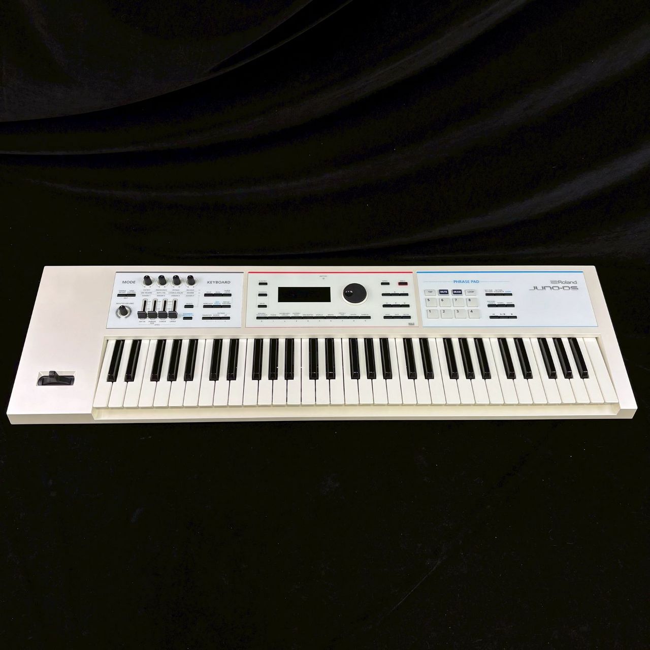 Roland JUNO-DS61W【ケース・サスティーンペダル・シールドケーブル