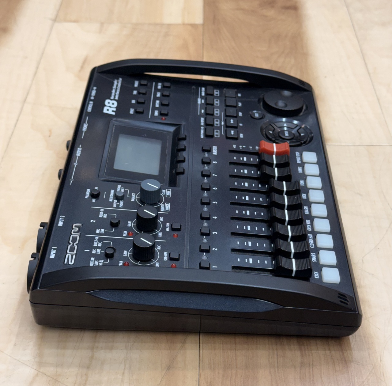 ZOOM R8 Recorder Sampler Interface Controller【福岡パルコ店