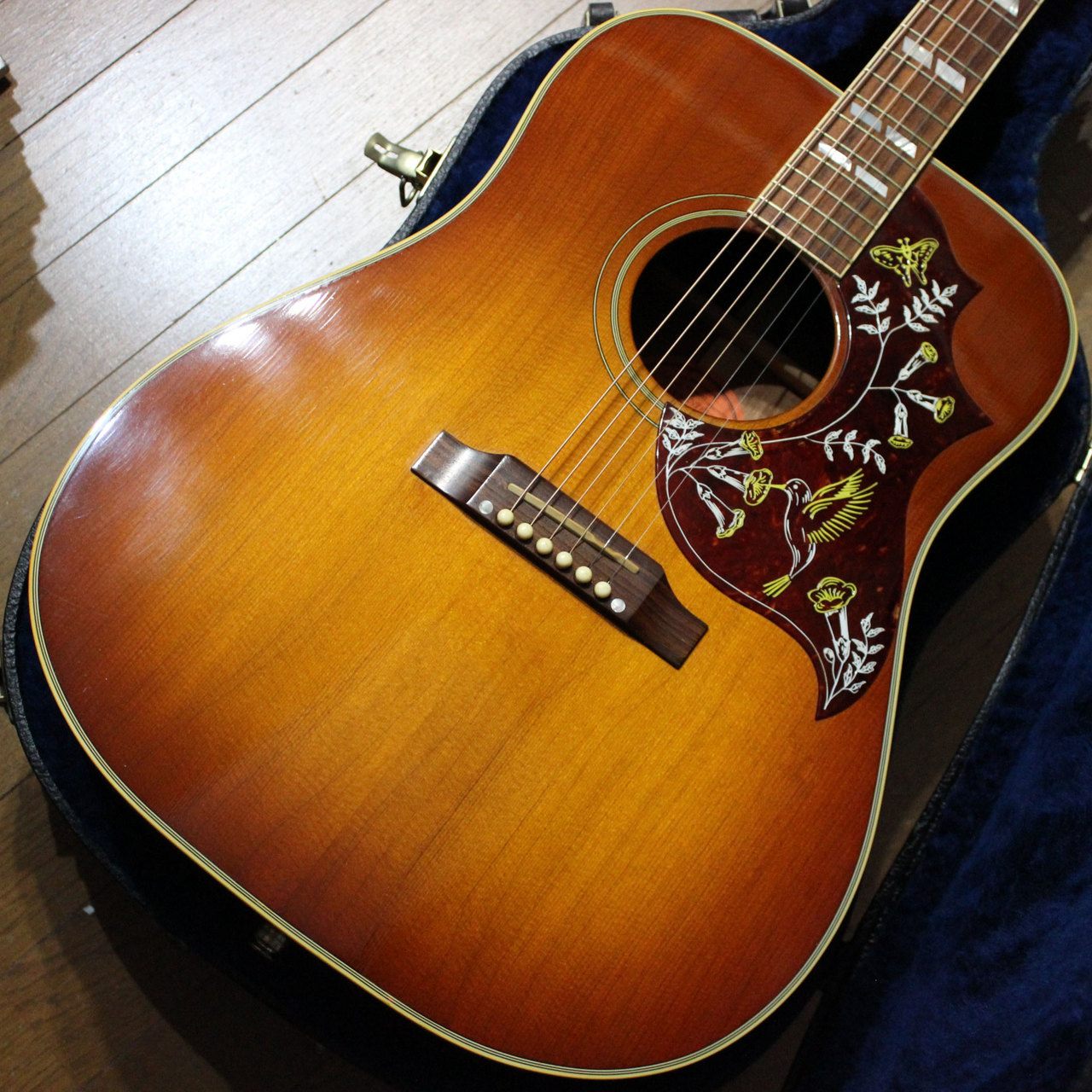 Gibson Gibson Hummingbird ギブソン ハミングバード 2004年製です Gibson Gibson Hummingbird ギブソン ハミングバード 2004年製です