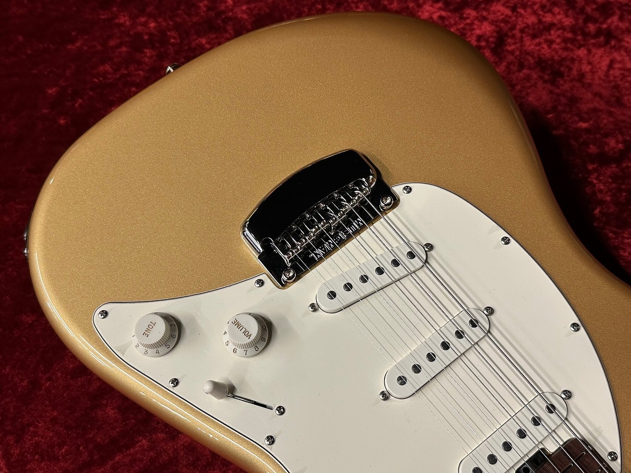 MUSIC MAN Cutlass HT SSS -Golden Delicious- ≒3.354Kg（新品/送料