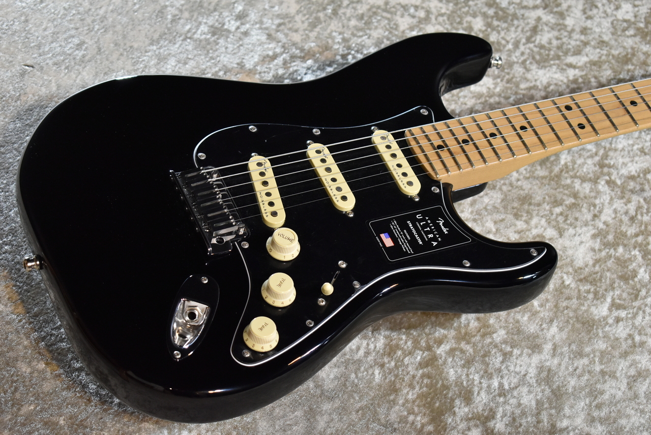 Fender FSR American Ultra Stratocaster Roasted Maple Neck Black