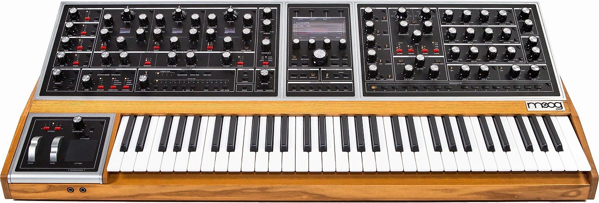クロ　moog SIRIN アナログシンセサイザー Moog Sirin | Taurus Bassサウンドエンジンをベースに開発された