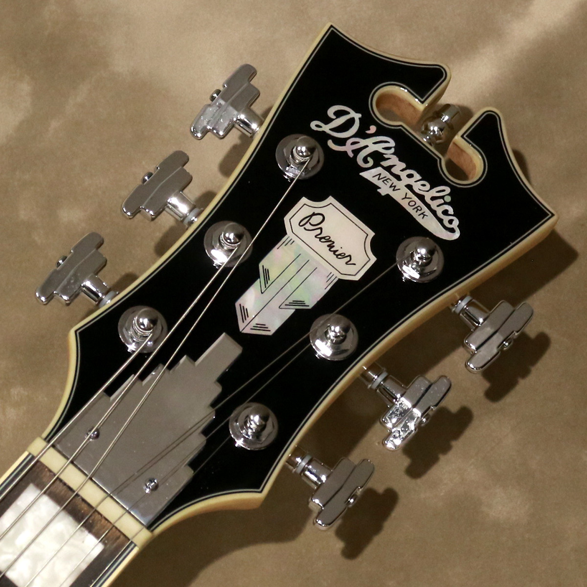 D'Angelico Premier Series Premier Bedford SH Black Flake（新品