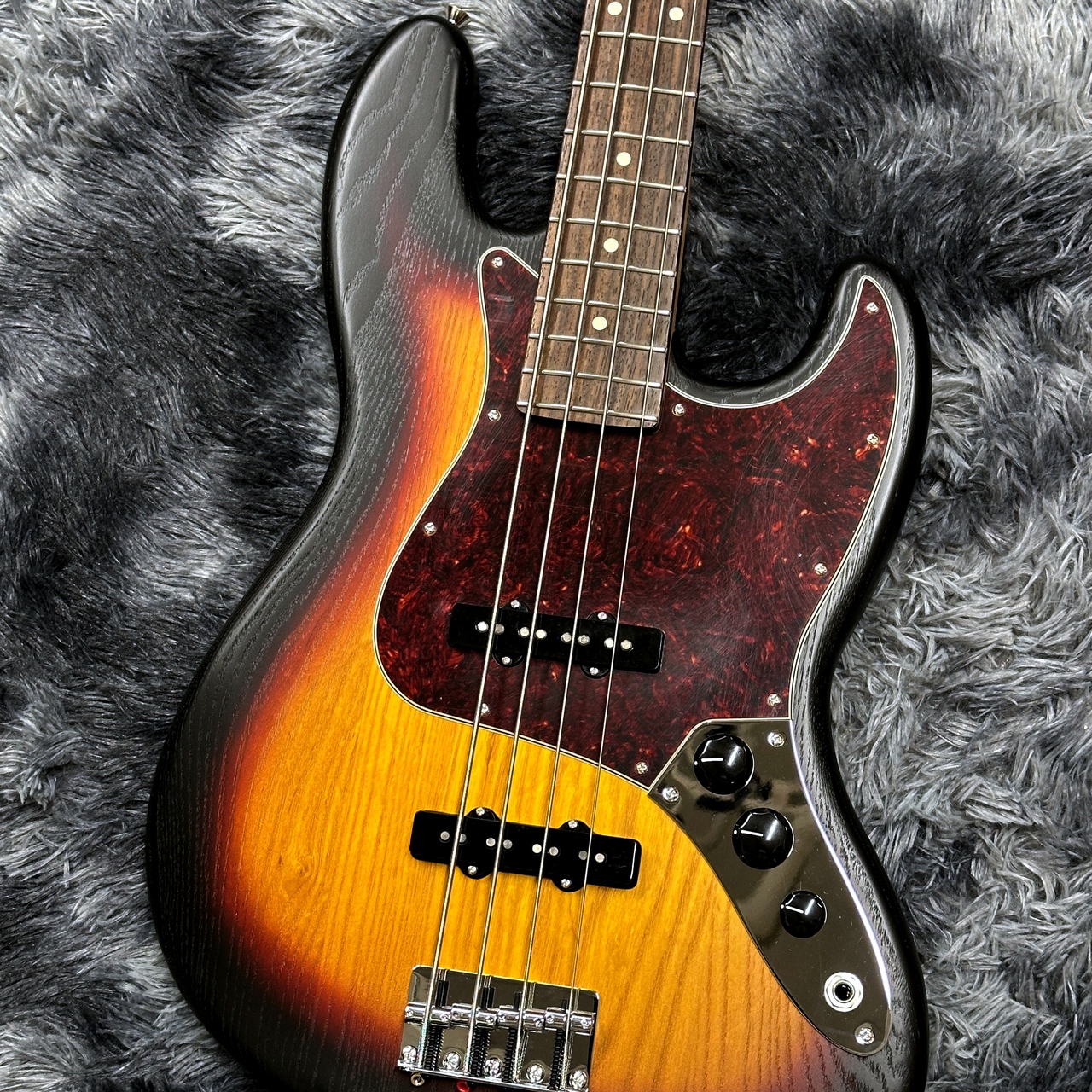 Fender Made in Japan Limited Jazz Bass Raw Ash 3-Color
