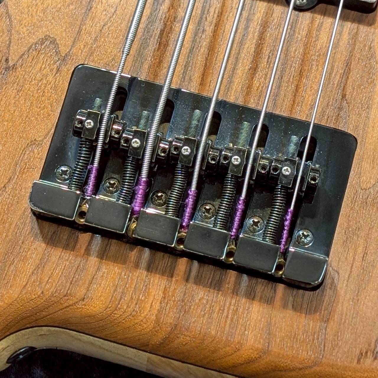 Tune WB-5 Fretless Mod.【3.73kg】【フレットレス】【PU増設】（中古
