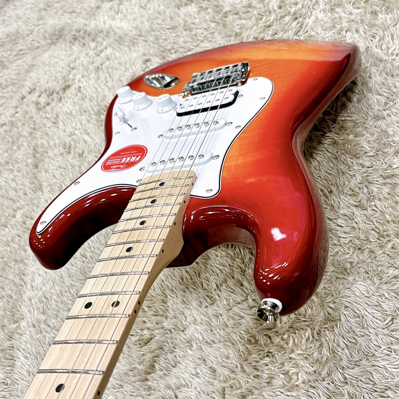 新品]メイプル指板の50s仕様！人気のClassic Vibeシリーズです