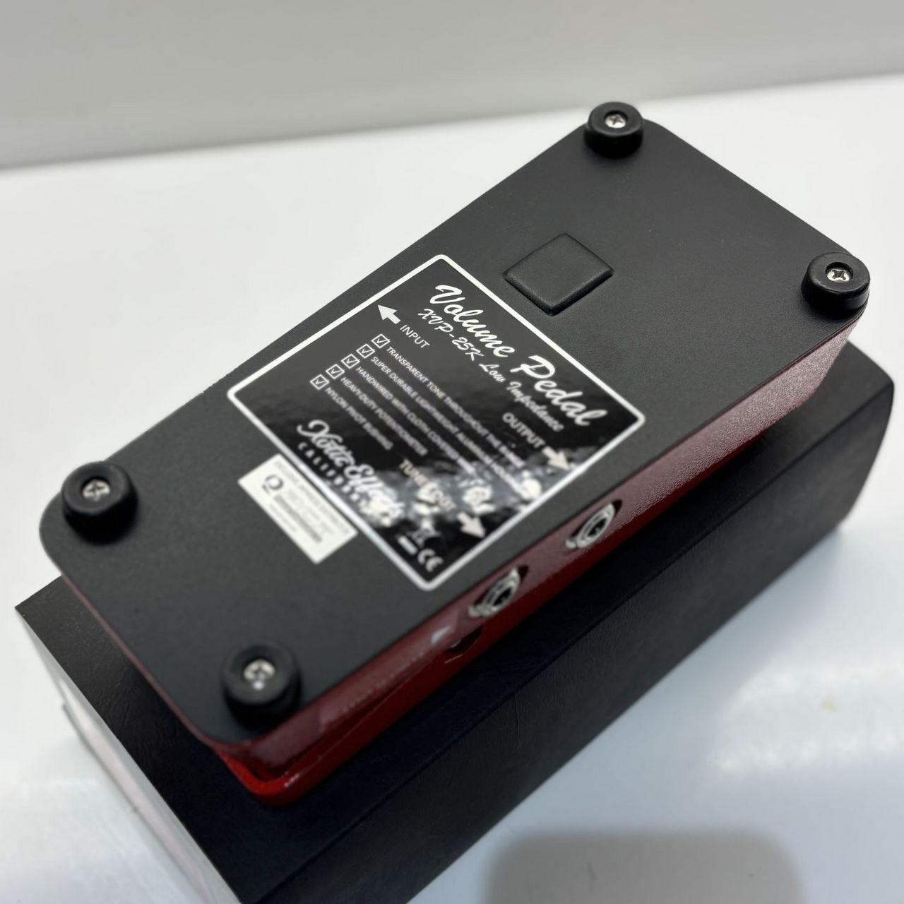 Xotic XVP-25K ボリュームペダル　ローインピーダンス Amazon.com: Xotic XVP-25K Low Impedance Volume Pedal : Musical