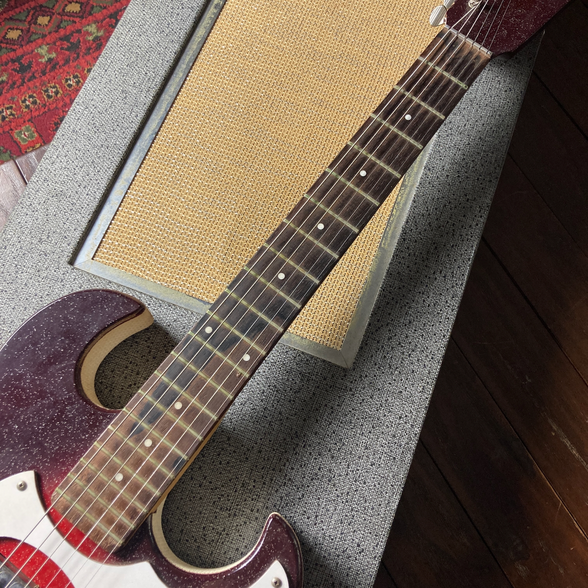 【レトロを楽しむ③】激レアジャンクSears Silvertone Old Sears Silvertone amp worth keeping? | The Gear Page