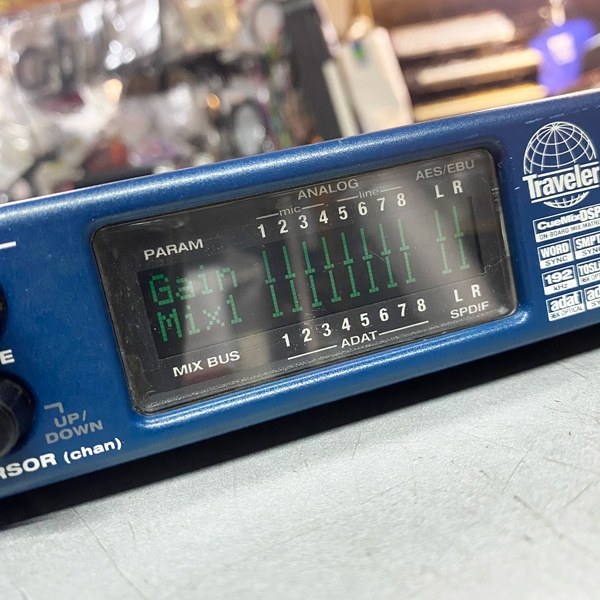 MOTU Traveler（中古）【楽器検索デジマート】