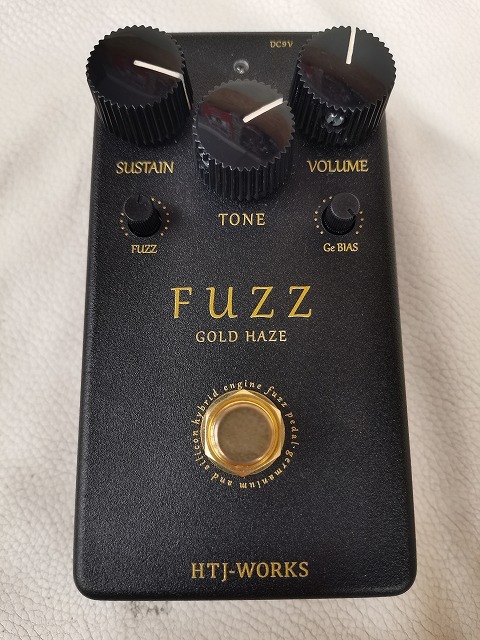 HTJ-WORKS 【極小入荷】【幅広いサウンドメイクが可能】GOLD HAZE FUZZ 