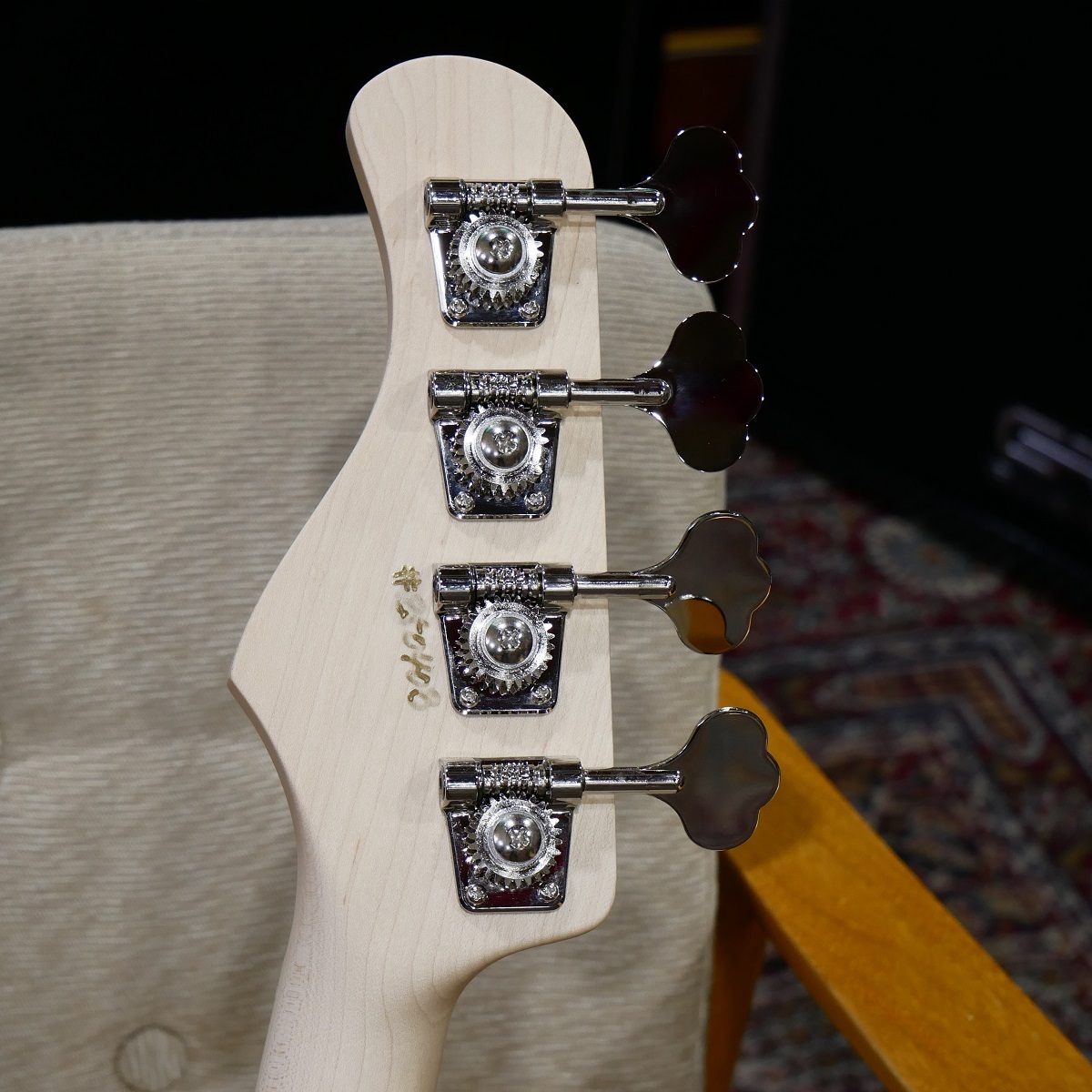 Crews Maniac Sound Electric Bass Guitar JB-MODERN ACTIVE