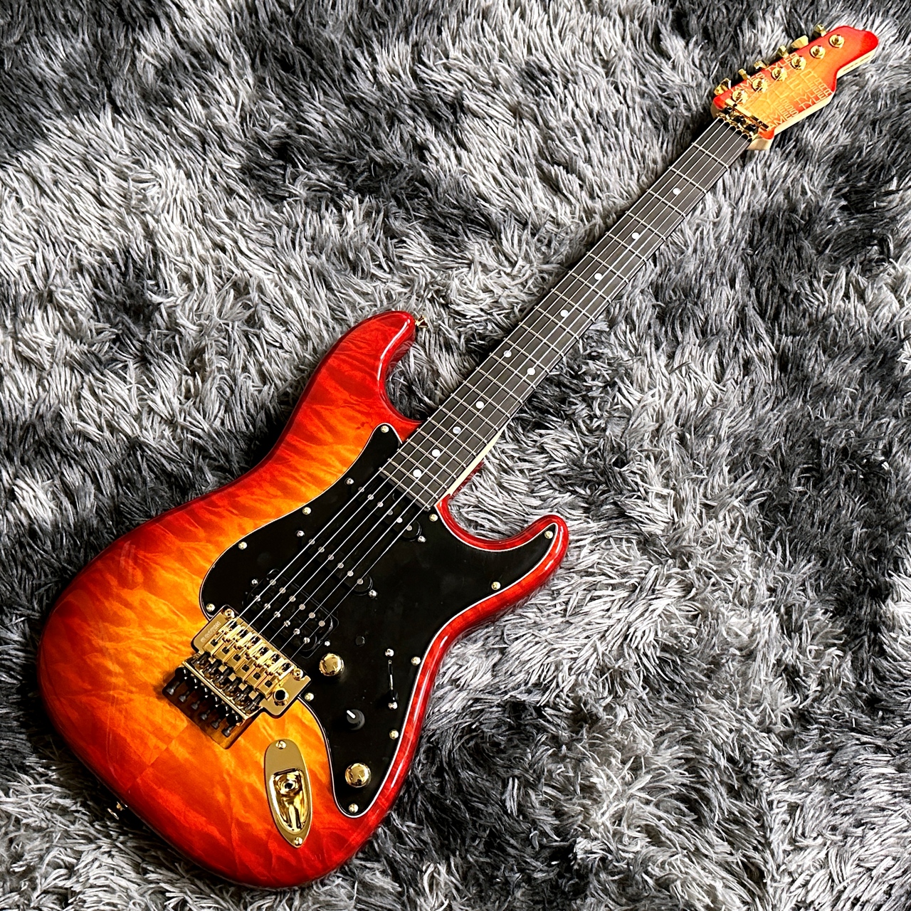 James Tyler Japan L.A.Studio Classic FRT Cherry Sunburst Quilted