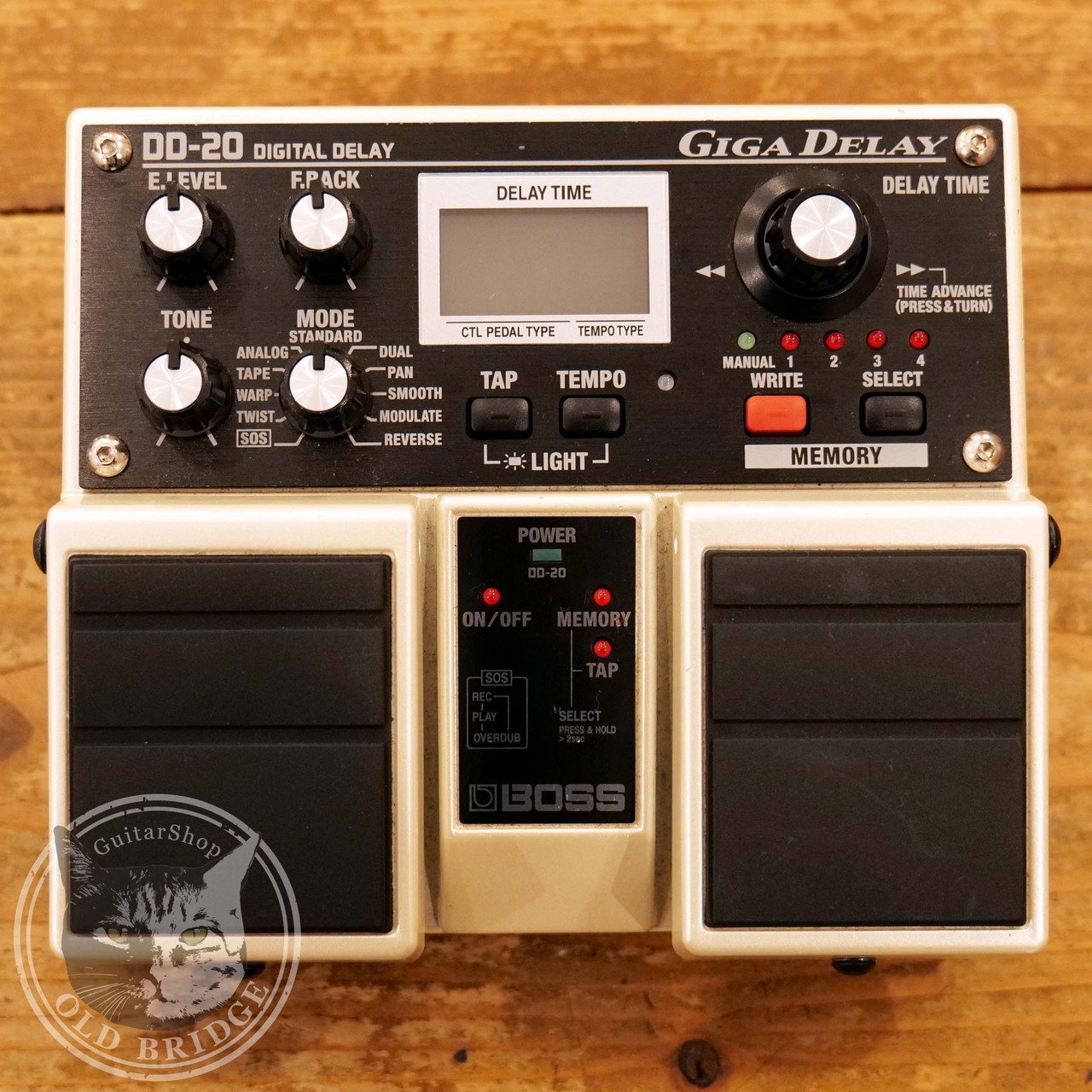 ローランドBOSS　デジタルディレイ　DD-20　GIGA　DELAY