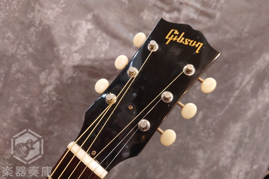 1960's Gibson Custom Shop Limited Edition J-45 BLACK! White