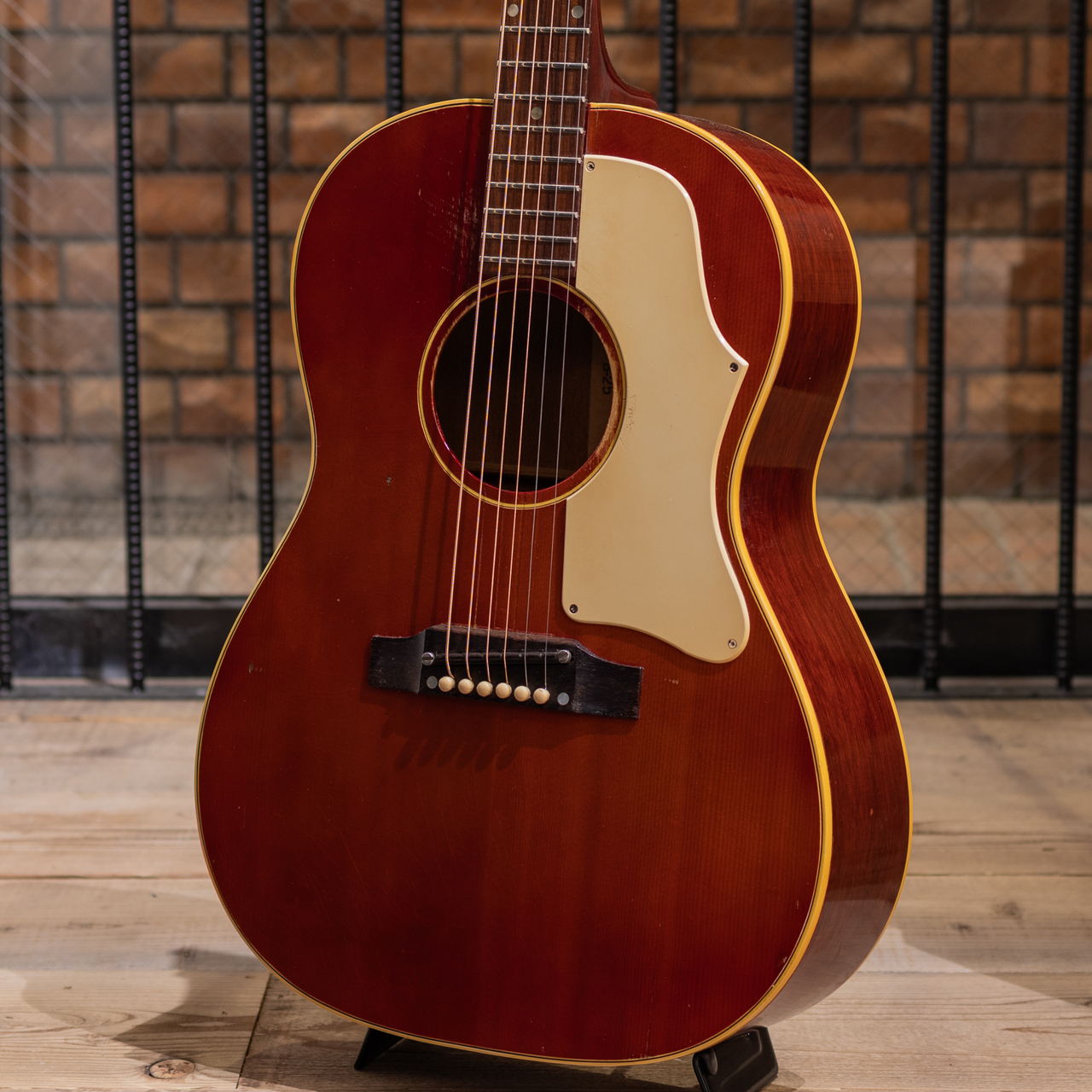 Gibson B-25 Red / 1968-1969（ビンテージ）【楽器検索デジマート】