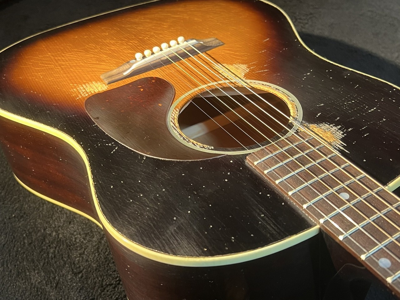 Gibson アコースティックギター GIBSON 1942 J 45 LEGEND J-45 2016年製 世界限定34本 ギブソン Gibson Custom Shop Murphy Lab 1942 Banner J-45 Vintage Sunburst