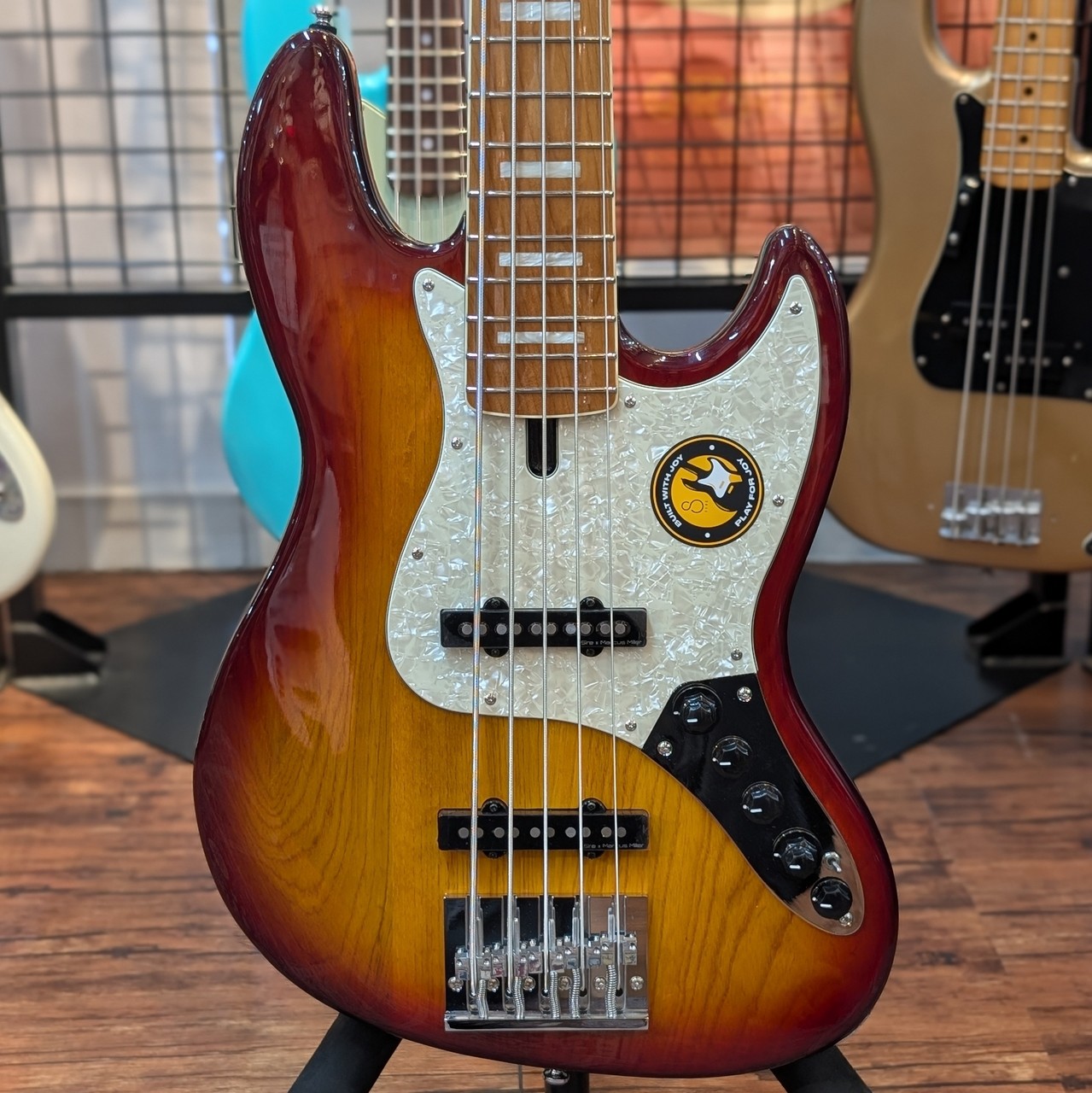 Sire V8 5st -Tobacco Sunburst-（B級特価）［デジマートSALE］【楽器