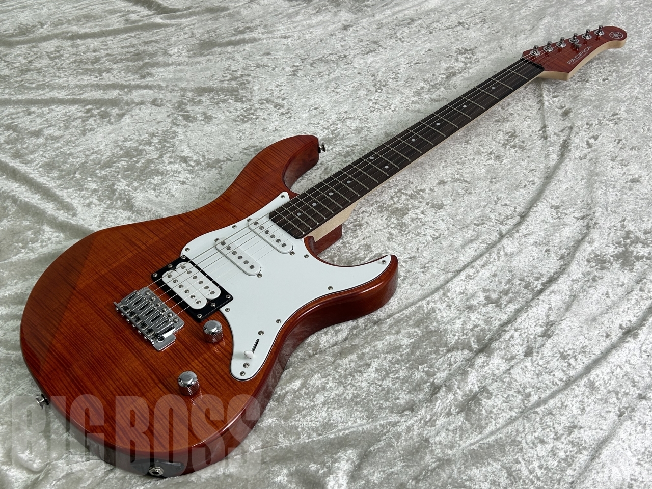 YAMAHA PACIFICA 212VFM (CMB)