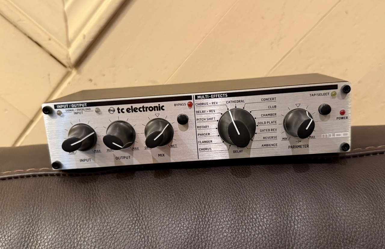 TC Electronic M100（マルチエフェクター、美品） tc electronic M100