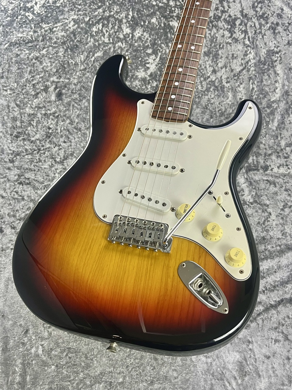 Fender Japan 【#クロサワ大感謝祭】ST71-85TX -3ToneSunburst