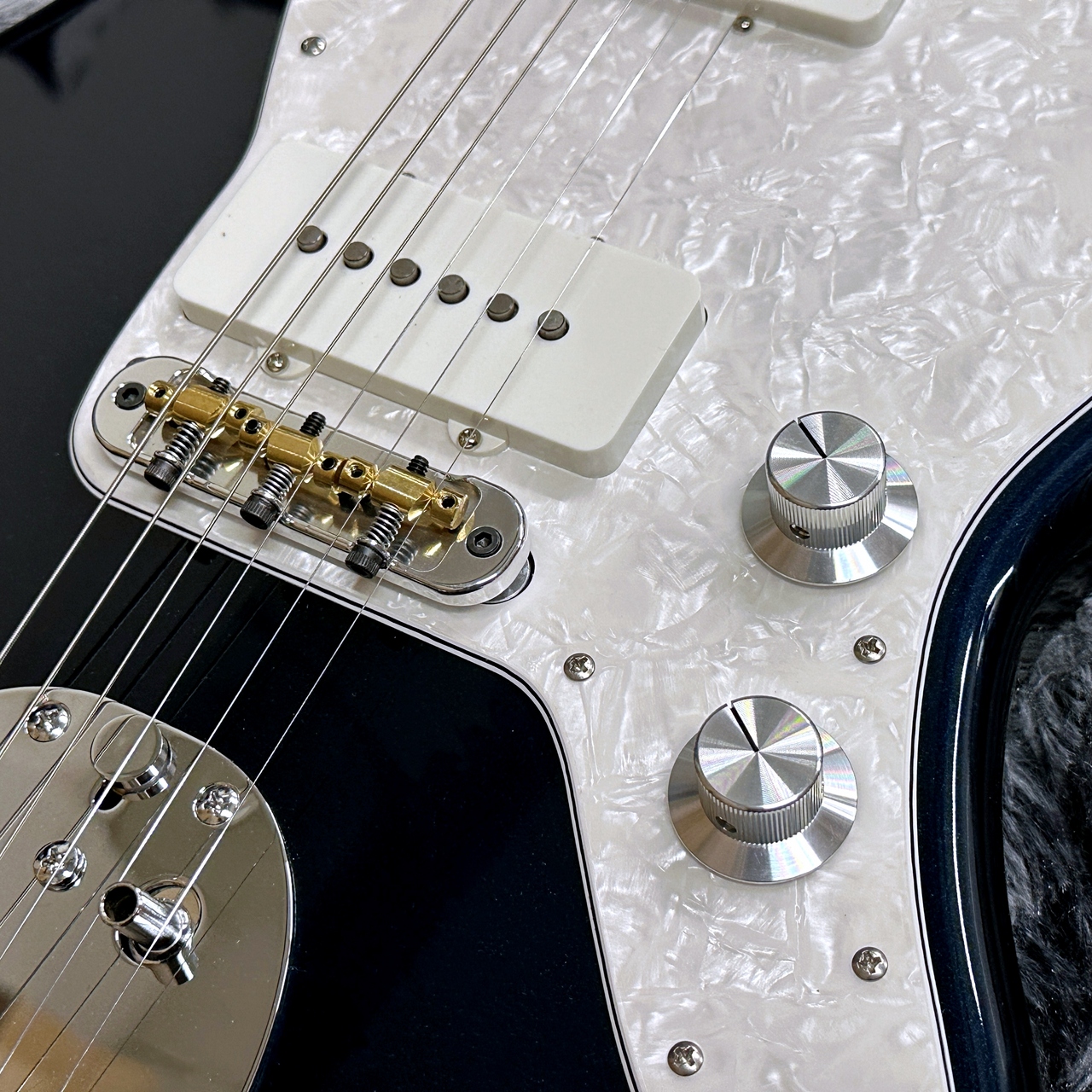 ☆MG4☆新品弦交換済☆美品☆BÙSKER'S ストラト ブルーM SSH☆ Amazon.co.jp: Musiclily Basic11穴配線済み ピックガード SSS
