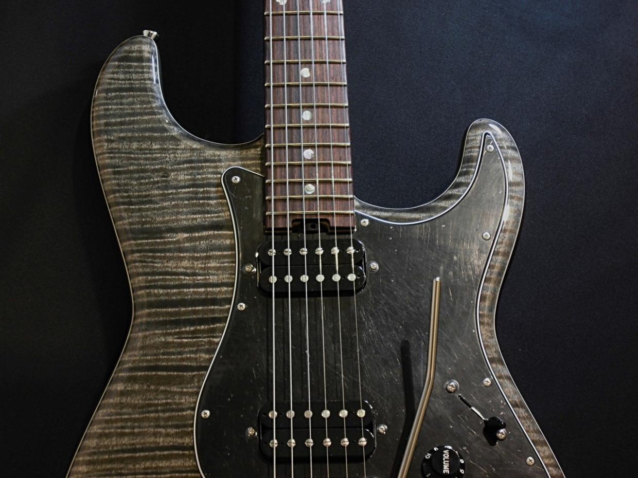 Kz Guitar Works Kz ST Trad 22 2H5 Flamed Maple Top / Trans Black
