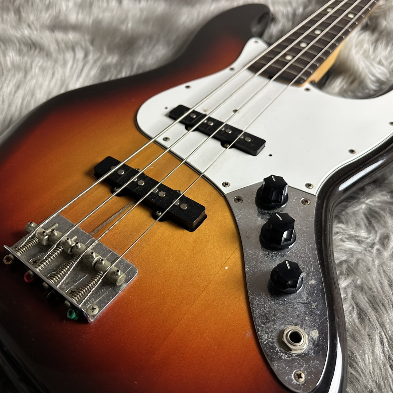 (特価) Squier by Fender JAZZBASS 「順反りジャンク」 Squier by Fender Jazz Bass 【日本製】【ジャンク】【現物画像