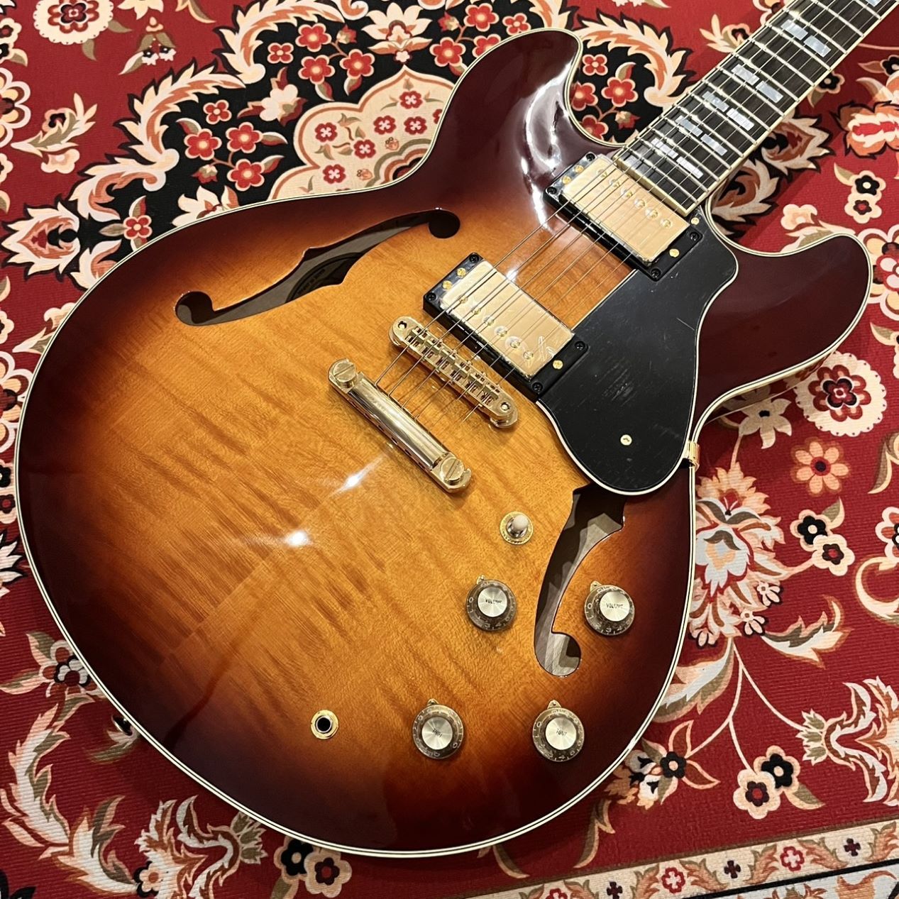 YAMAHA SA2200 VS エレキギター セミアコ 日本製 バイオリンサン