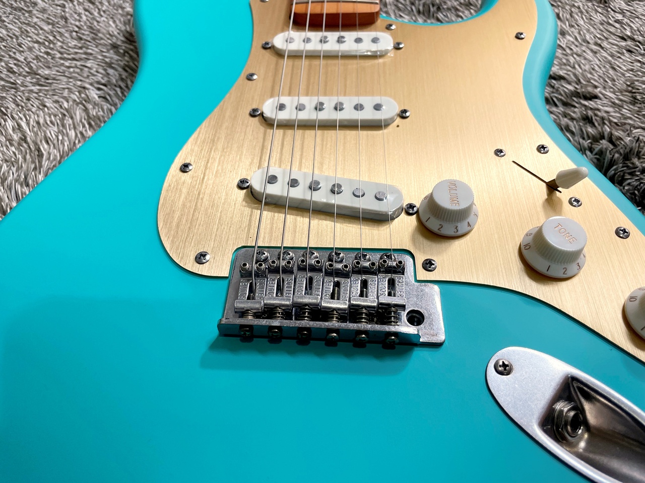 【5988】 Squier Stratocaster mint green
