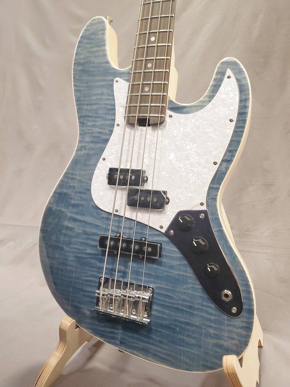 Aria ProII 615-AE200 LRBL(Lorelei Blue) エレキギター/ギグバッグ付