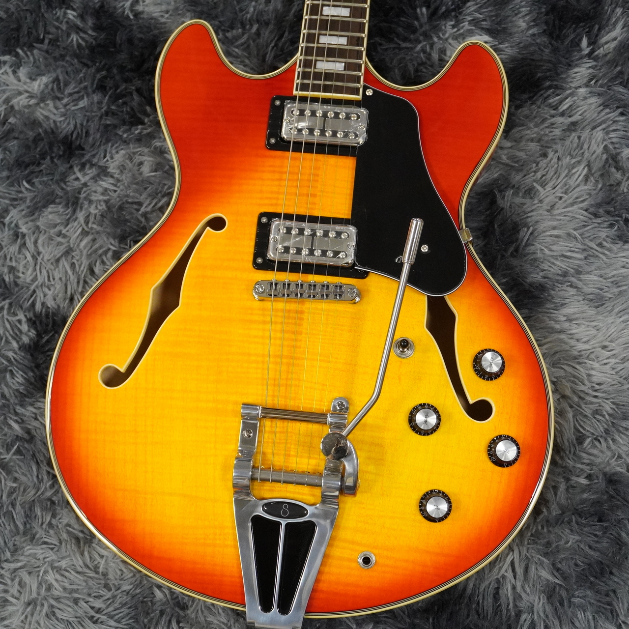 Sire Larry Carlton H7T CS (Cherry Sunburst) 【展示チョイキズ特価