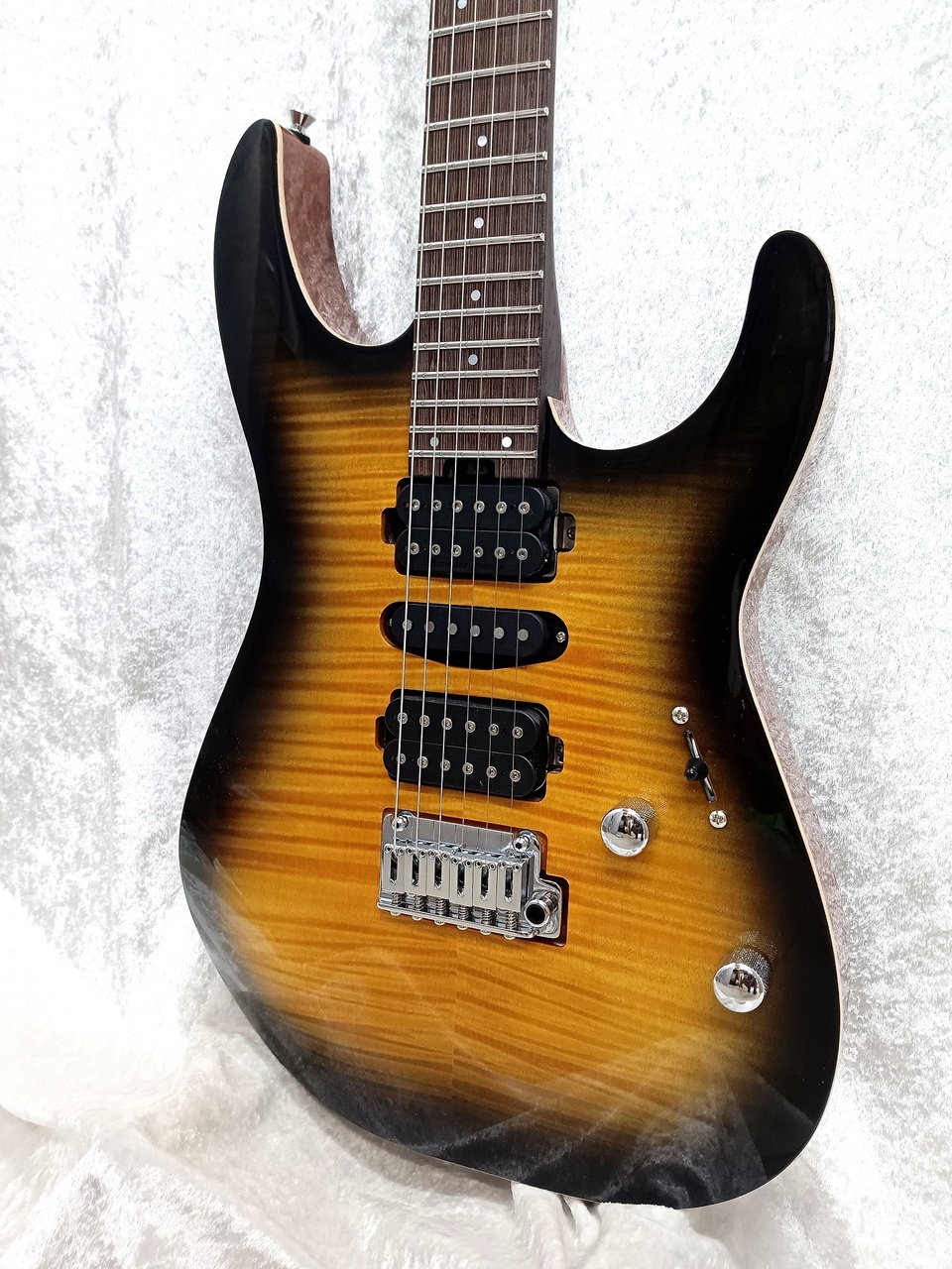 Charvel MJ DK24 HSH 2PT W Mahogany with Flame Maple 【松戸店
