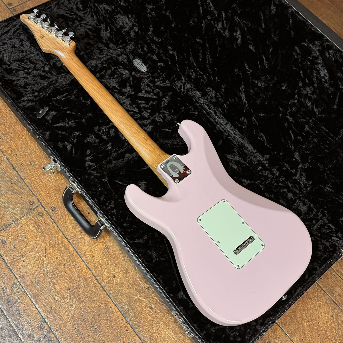 Suhr Mateus Asato Signature Classic S Antique Shell Pink（中古