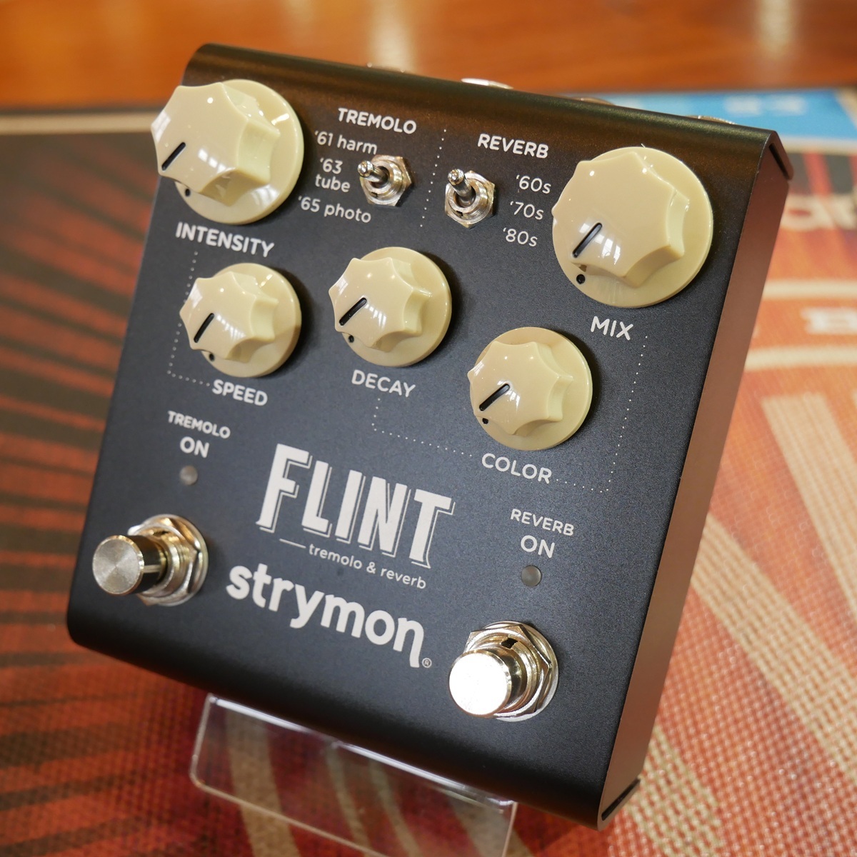 【美品値下げ】Strymon FLINT V2 Tremolo & Reverb strymon FLINT (V2) 【Tremolo & Reverb】【USED】（中古/送料無料