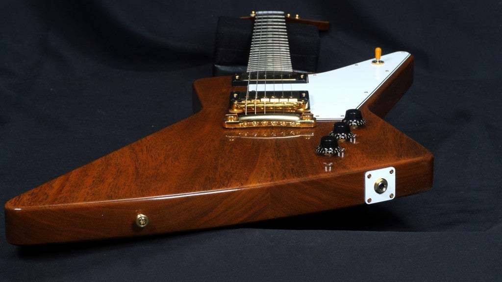 [ジャンク] メーカー不明の古いギター Gibson Custom Shop 1958 Mahogany Explorer Reissue Antique Natural