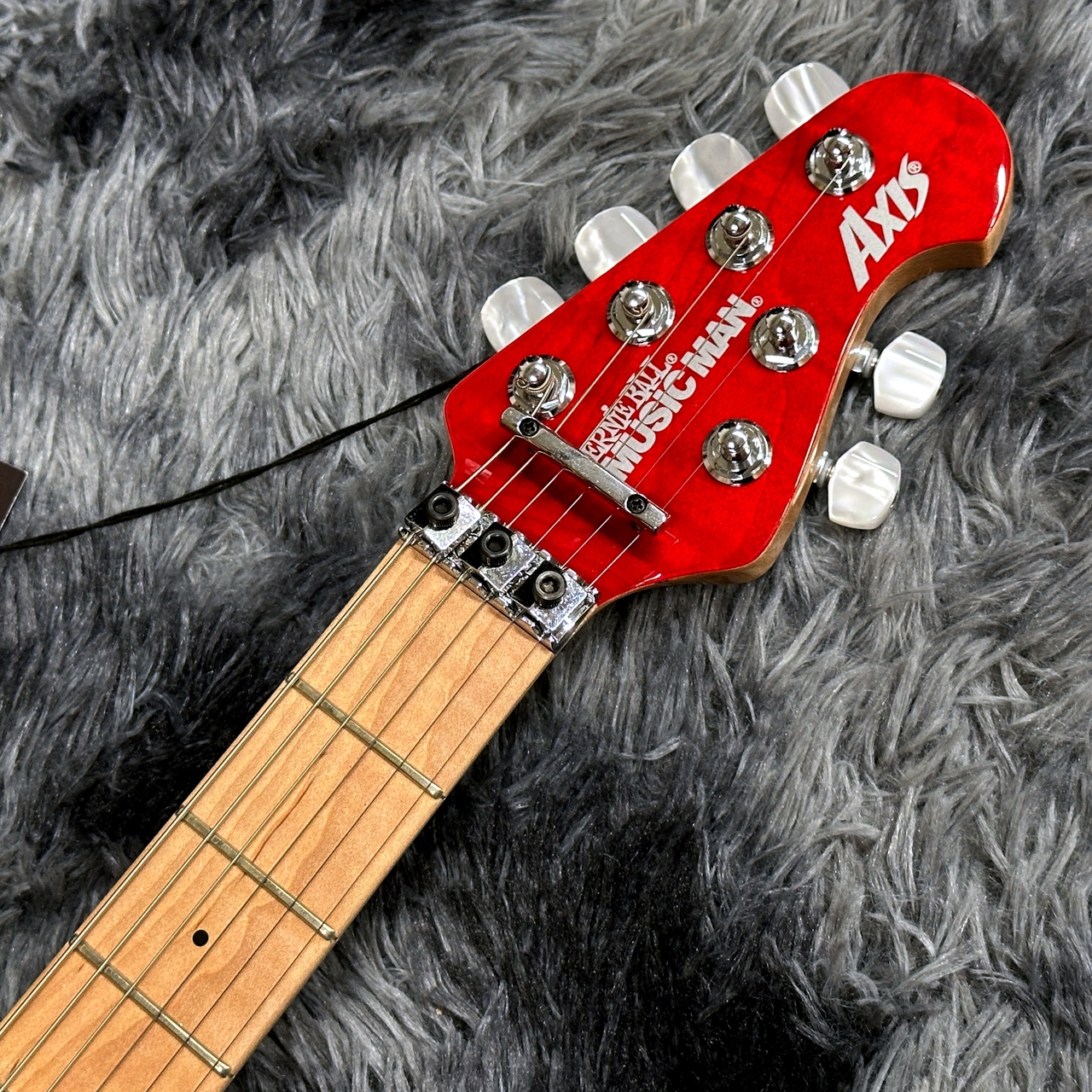 MUSIC MAN KID Limited Axis Trans Red Quilt Mutching Head