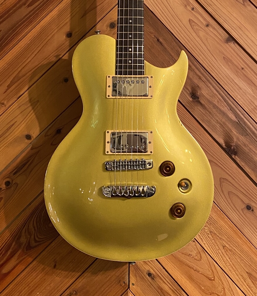 Aria Pro II PE-1000 GOLD TOP （中古）【楽器検索デジマート】