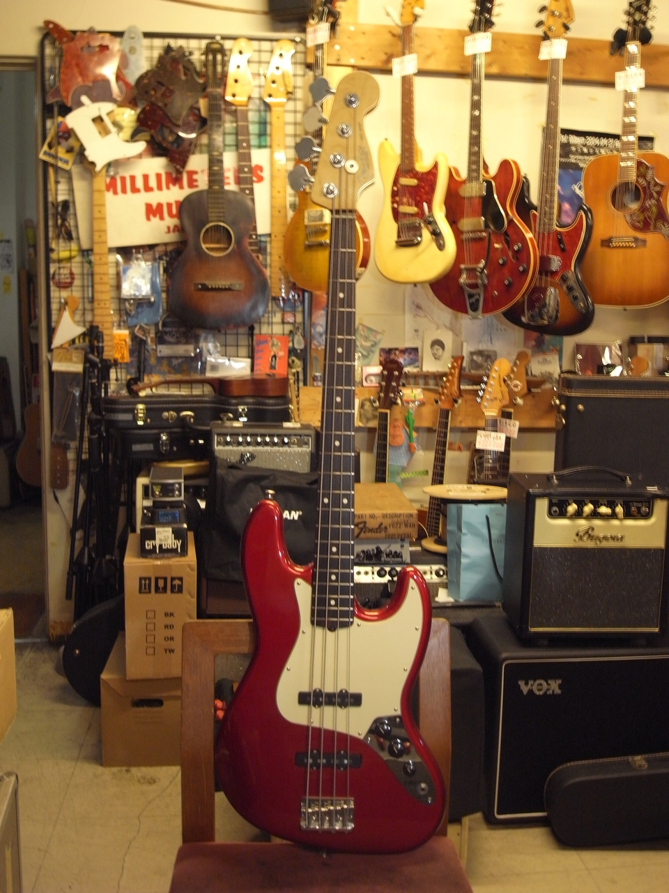 AV basses ジャズベース　2018年製 Fender Made In Japan Traditional 60S Jazz Bass 2018年製（中古