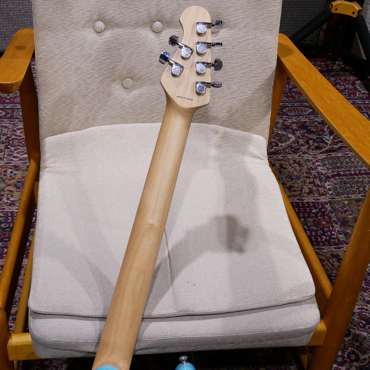 Sterling by MUSIC MAN Intro Series Cutlass CT20HSS-ELB-A1