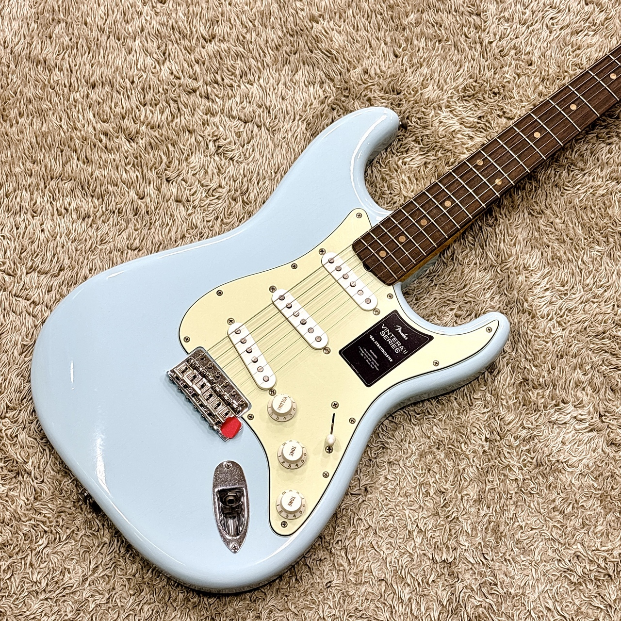 【超軽量】Fender road worn ビンテージ ギター オールドのルックスとサウンドを正確に再現！Fender LIMITED
