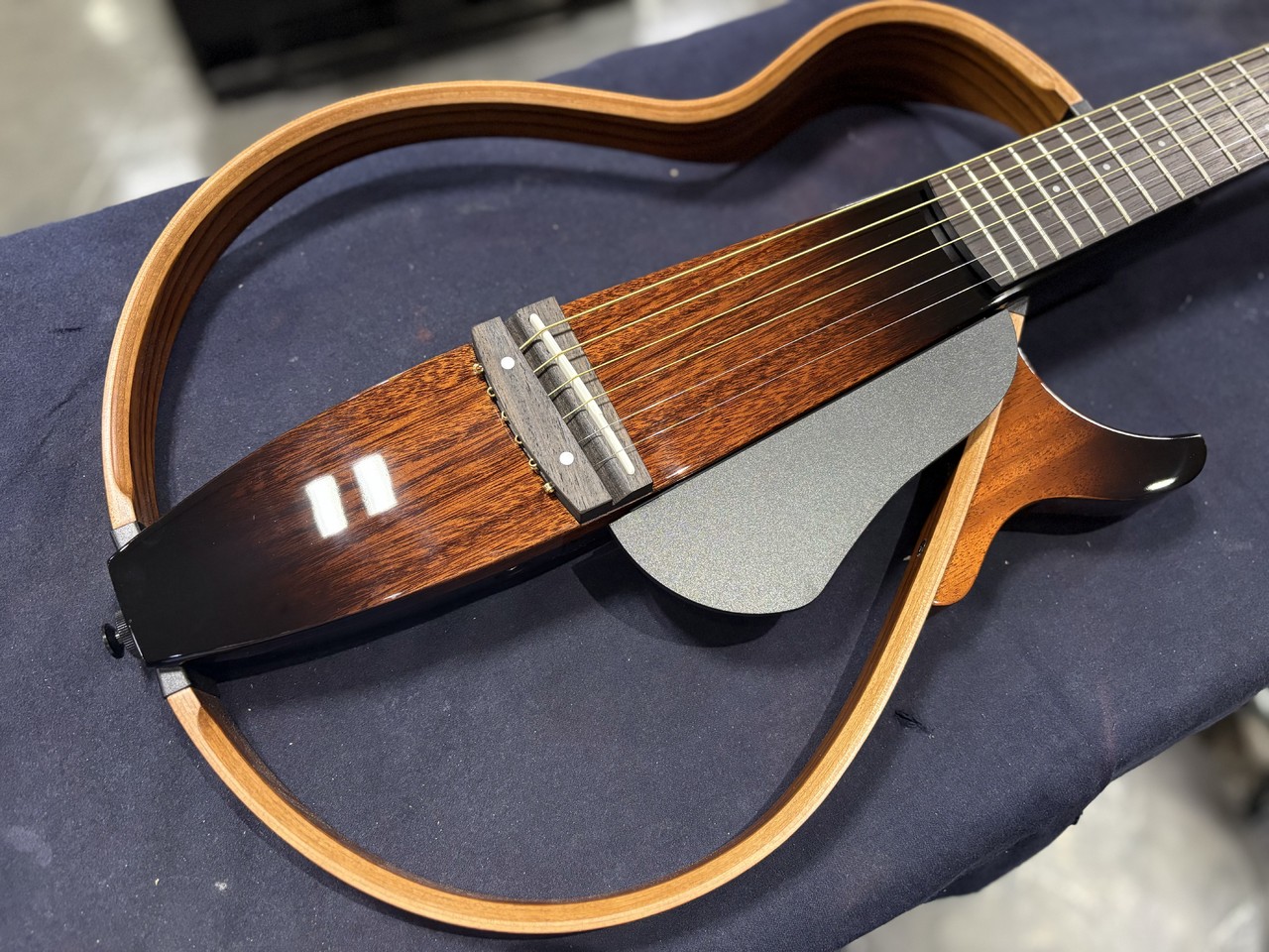 YAMAHA SLG200S【送料無料/即納可能】（新品特価/送料無料）【楽器検索