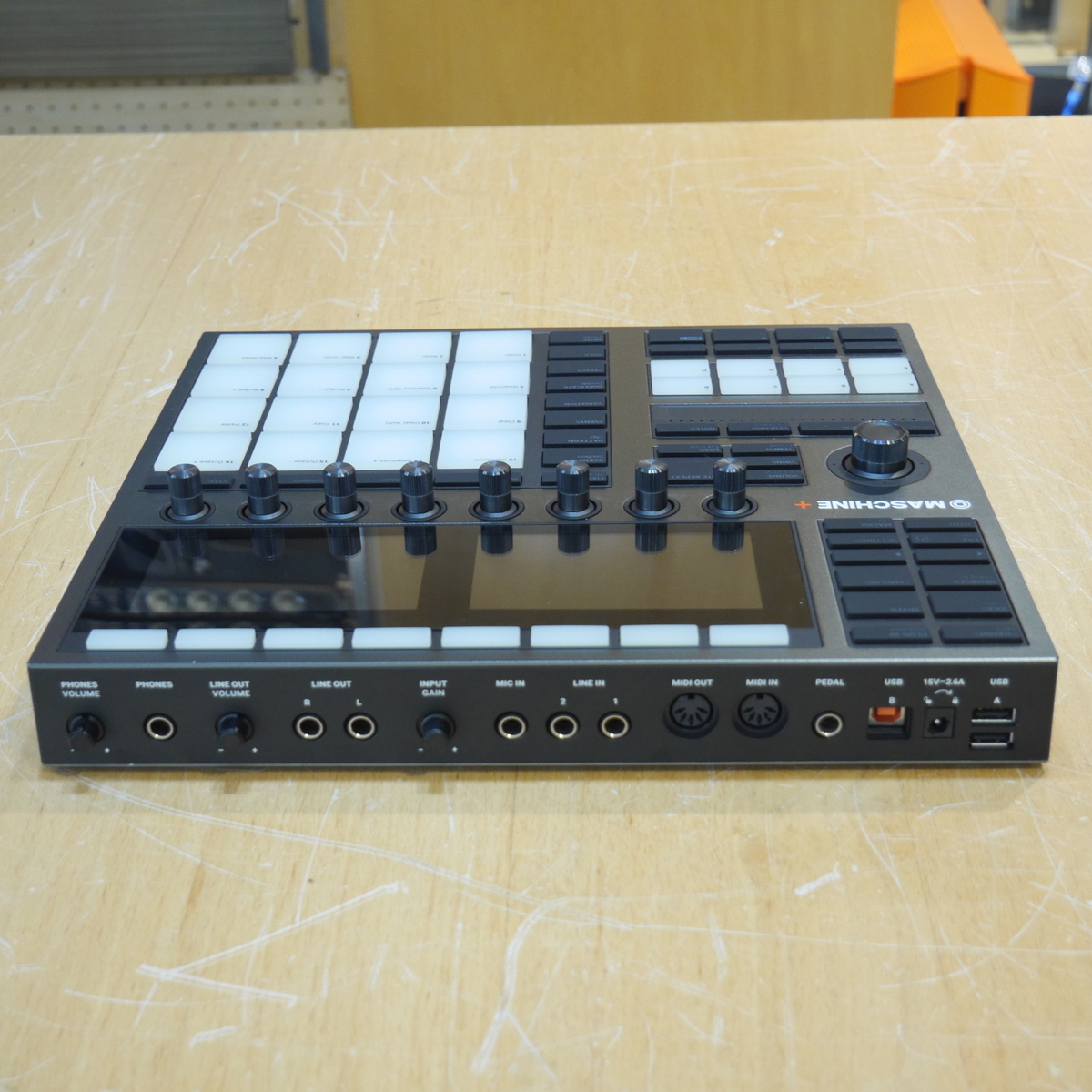 【Native Instruments】Maschine＋(ほぼ未使用) NATIVE INSTRUMENTS MASCHINE+（中古/送料無料）【楽器検索
