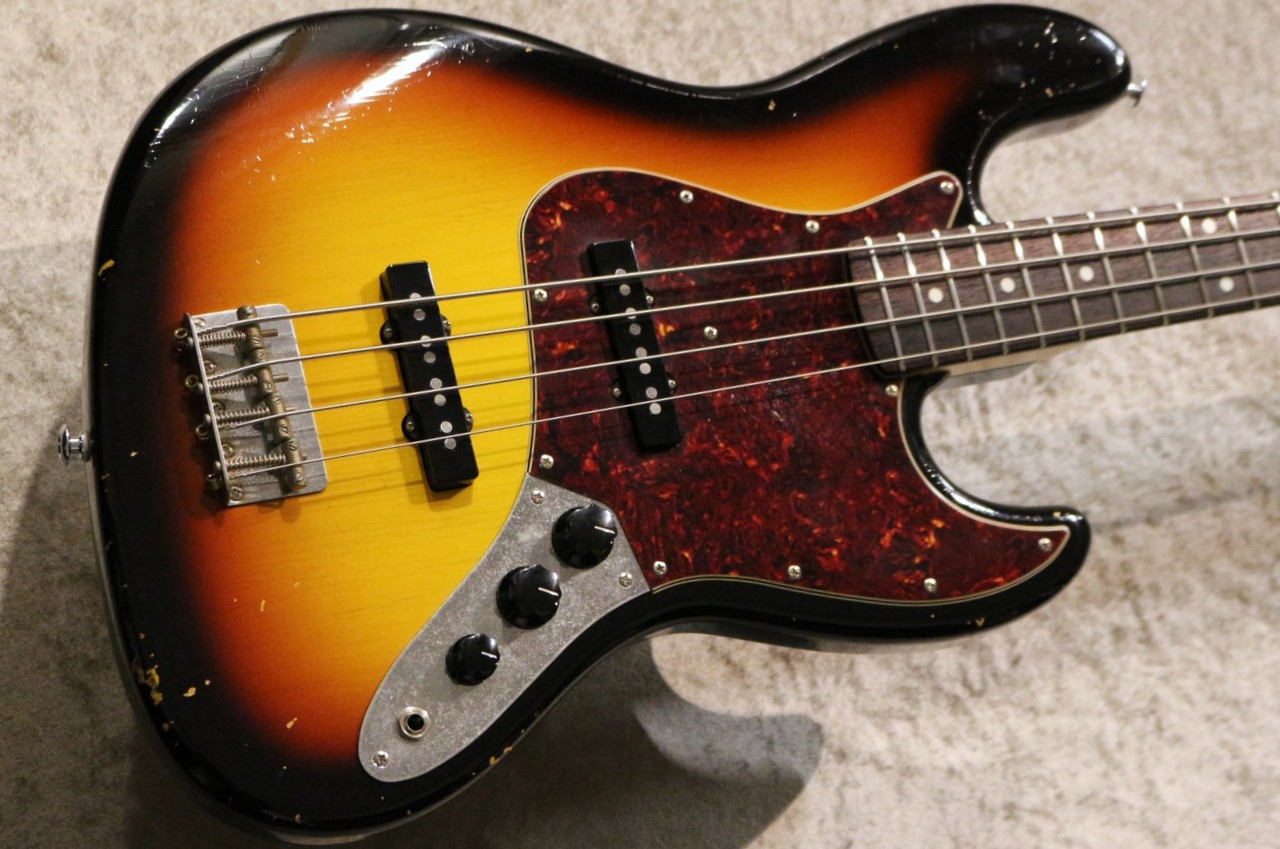 Black Smoker Trad Master Series Beta J4 -3 Tone Sunburst