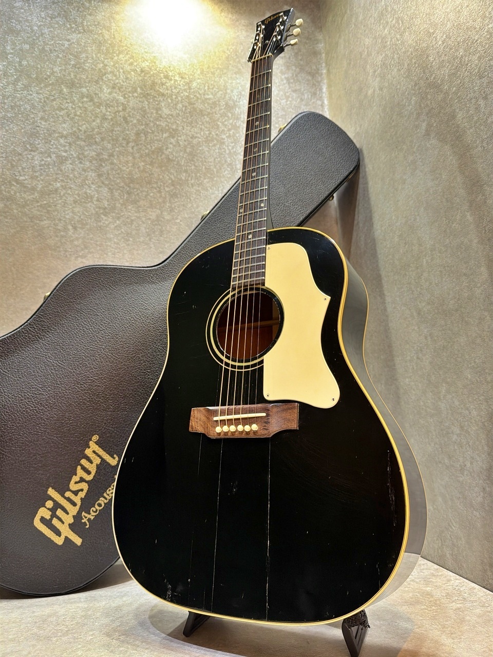 Gibson 【試奏動画あり】J-45 Ebony Black '68【漆黒の存在感